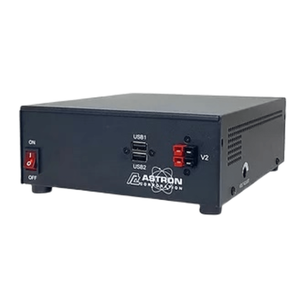 Fuente de Alimentación Conmutada, Salida Pico de 25A a 13.8Vdc, Polos de Alimentación del Panel Frontal, 2 Puertos USB: 5,2 V,