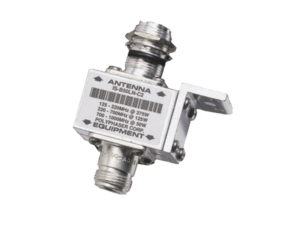 Protector RF Coaxial Para 10 - 1000 MHz de Ceja Frontal y Conectores N Hembra en Ambos Lados, 50 Ω