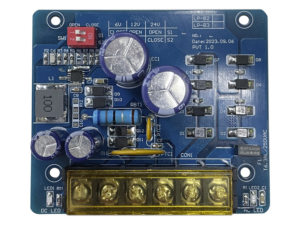 Fuente tipo tarjeta con salida seleccionable en : 6 o 12  o 24 Vcc @ 1.5 A / 1 salida / requiere transformador de entrada en Vca  / capacidad de baterías / baterías no incluidas.