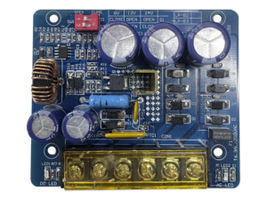 Fuente tipo tarjeta con salida seleccionable en : 6 o 12  o 24 Vcc @ 4 A / 1 salida / requiere transformador de entrada en Vca  / capacidad de baterías / baterías no incluidas.