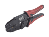 Pinza Ponchadora para Terminales con Aislamiento en Cable de Cobre Sólido y Trenzado de 10-22 AWG.
