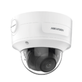 Domo IP 8 Megapixel (4K) / Lente Mot. 2.7 a 13.5 mm / 40 mts IR EXIR / Exterior IP66 / IK10 / DARKFIGHTER / Audio y Alarma I/O / PoE+ / ONVIF / Micro SD / 4 Analíticos: AcuSense, Deteccion Facial, Conteo de Personas por Cruce y Zona