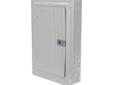 Centro de carga trifásico 3 Fases, 4 Hilos para interruptores QP, de 12 polos - 24 circuitos, 120/240vca, Barras de aluminio 125 Amp, Nema 1, uso interior. Incluye tapa.