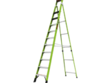 Escalera de 3.65 m Capacidad máxima de 170 Kg, inclinada, de fibra de vidrio con almohadilla de pared giratoria.