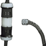 Conector Industrial con Bloqueo de Media Vuelta / 20 A 250 V CA / 2 Polos 3 Hilos / Color Blanco y Negro / Nema L6-20R.