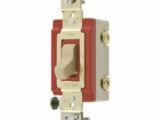 Interruptor de Palanca 20 A 120-277 V CA/  Grado Industrial/ Color Marfil.